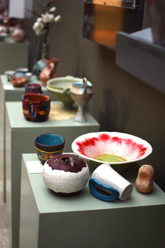 episkepseis se mouseia pottery museum athens